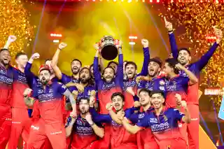 rcb celebration with ipl 2026 trophy