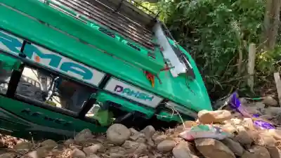 Jammu and Kashmir: Minibus Carrying Pilgrims to Mata Surkala Shrine Meets With Accident in Kathua