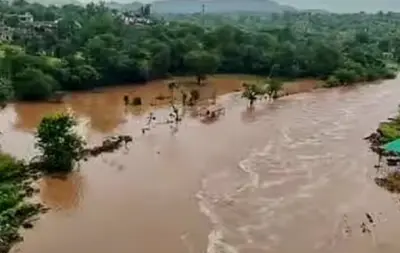  Heavy Rains Trigger Deadly Flash Floods in Rajouri, 11 Dead and Multiple Vehicles Swept Away