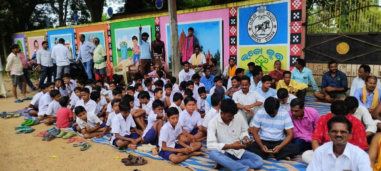 student protest demanding teacher