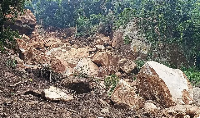 Again Land sliding on KalingaGhati