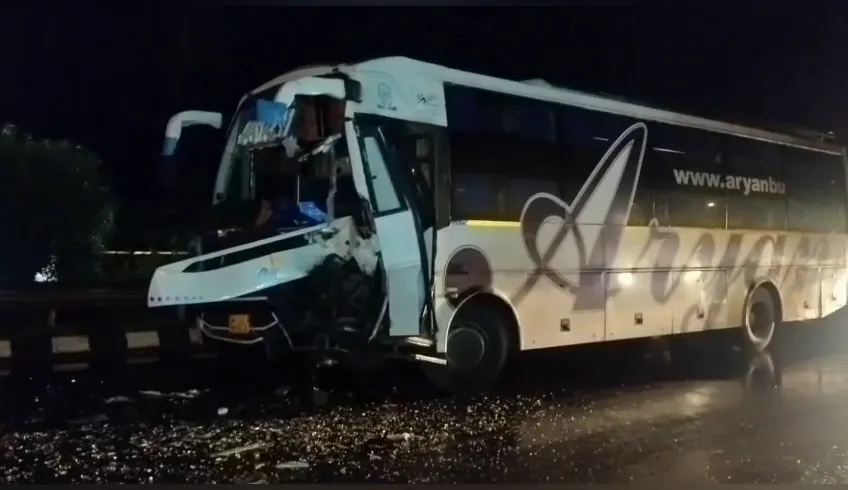 bus accident near panikoili