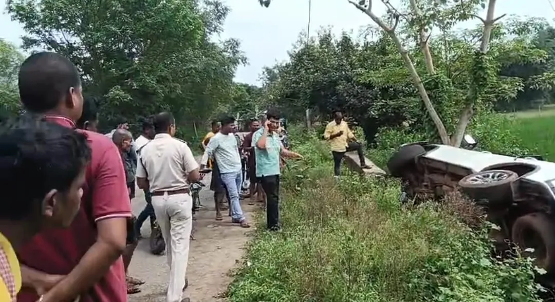  car accident in ghasipura area