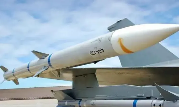  AMRAAM Missiles