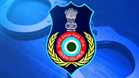 mahakalpada tahasildar arrested by vigilance