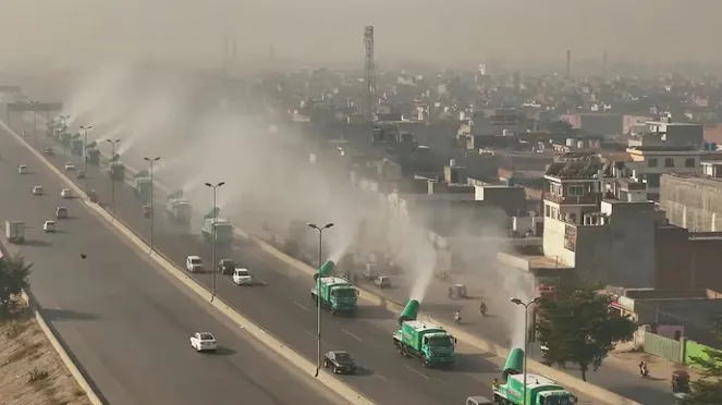 Lahore reels under Delhi smog