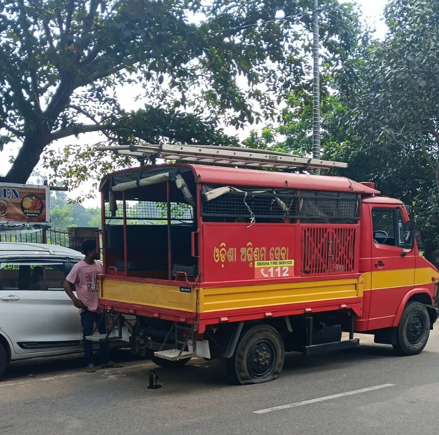Konark Fire Truck Stuck: Doctor Rushed On Bike!