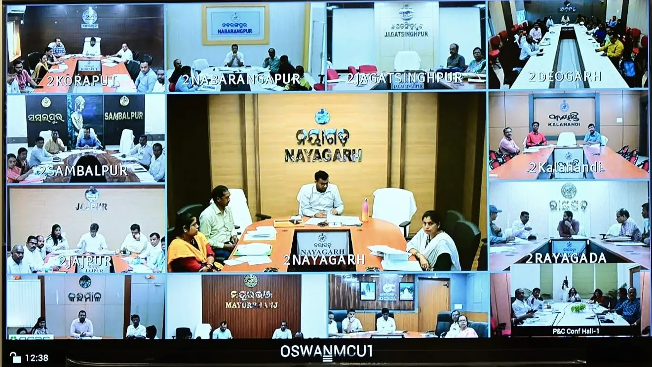 Unayan Commissioner meets with District Collectors