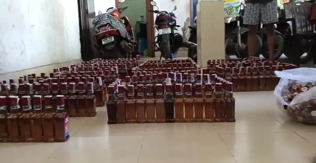 huge-quantity-duplicate-liquore-seized-in-parajanga