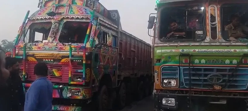 more-than-100-cattle-and-2-truck-seized-in-bhadrak