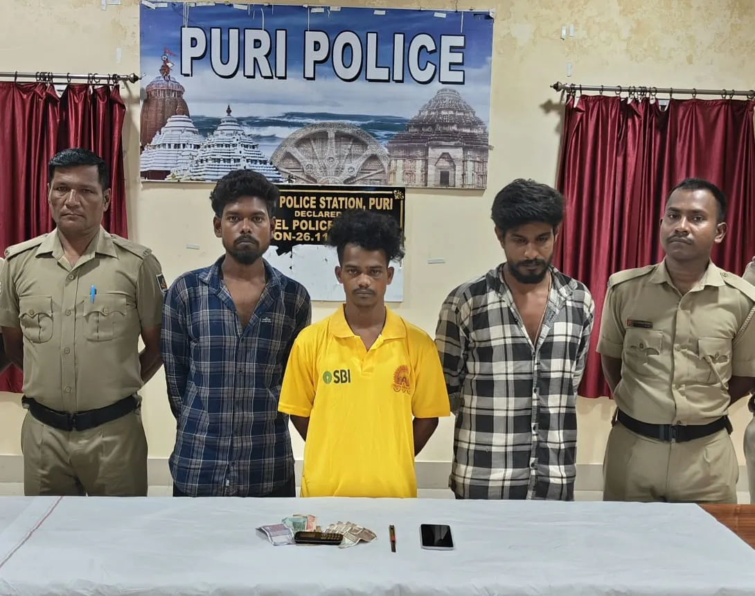 Three criminals arrested  