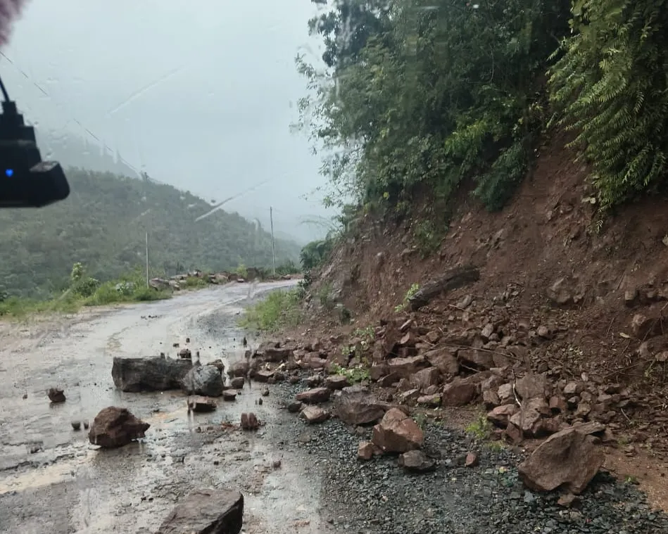 land-slide-in-koraput-narayanapatana-block