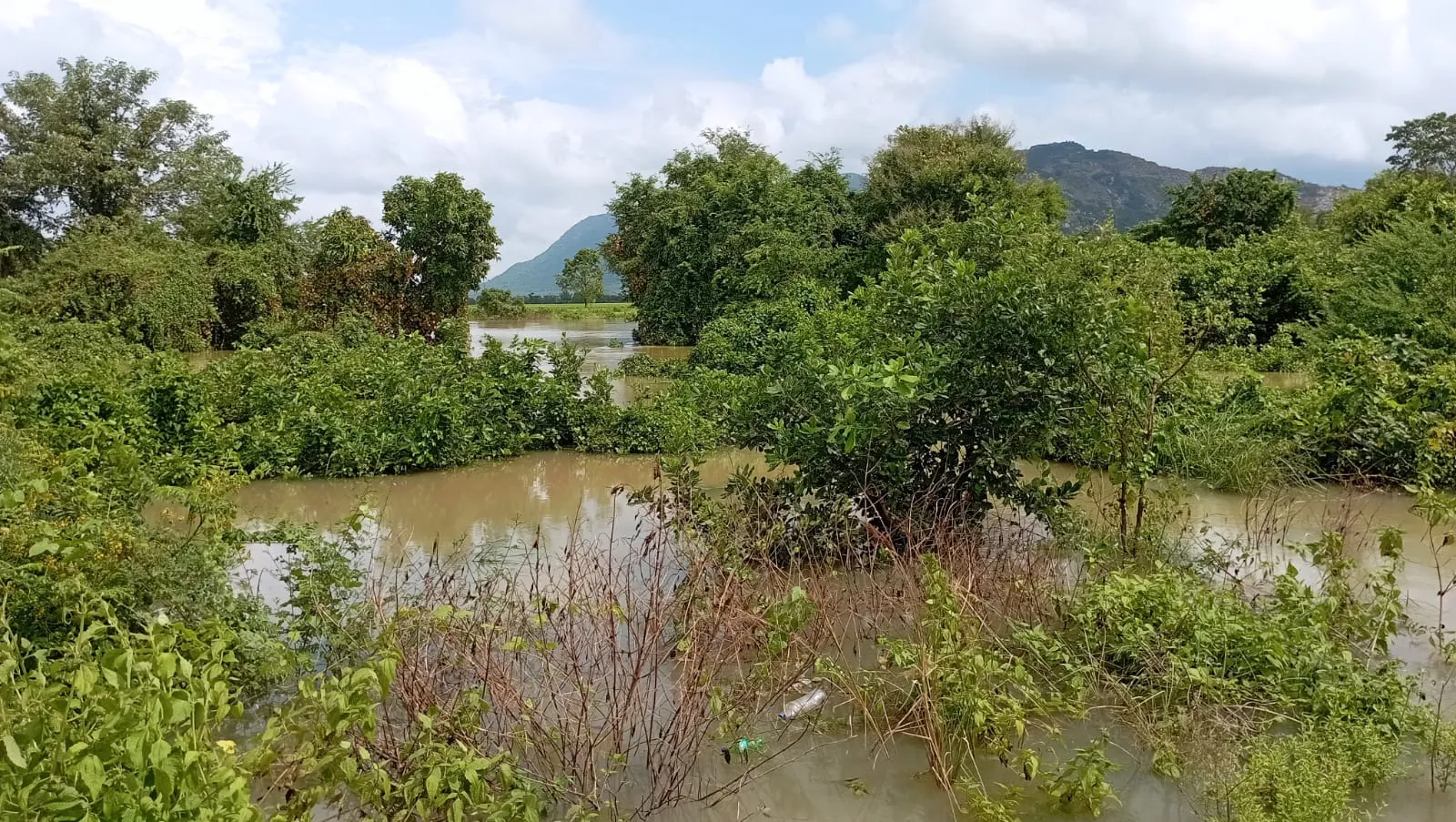 Mahendratanaya River is swelling