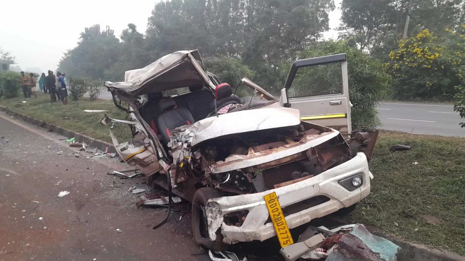 Bolero–Tanker Crash in Cuttack: 3 Dead, 2 Critical