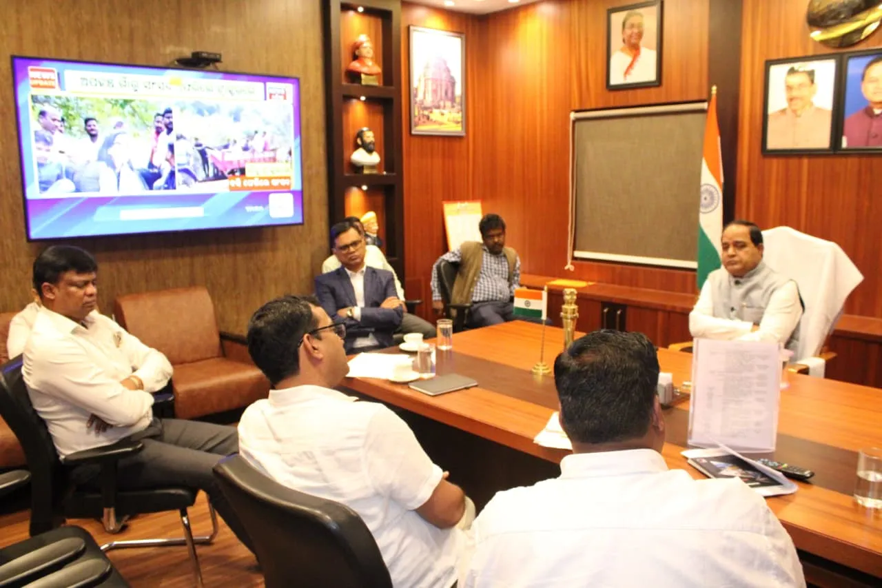 Minister of Supply reviews food procurement in the state