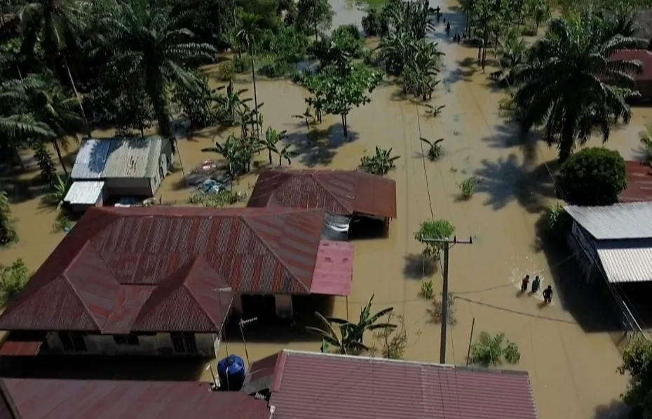  floods in Indonesia