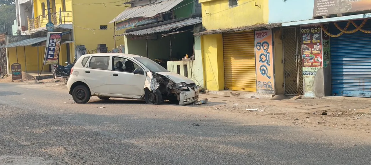 The accident-hit vehicle has been lying on the road for five days
