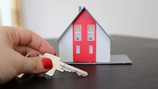 Company Gifts ₹1.5 Cr Flats to Employees | Unique Initiative