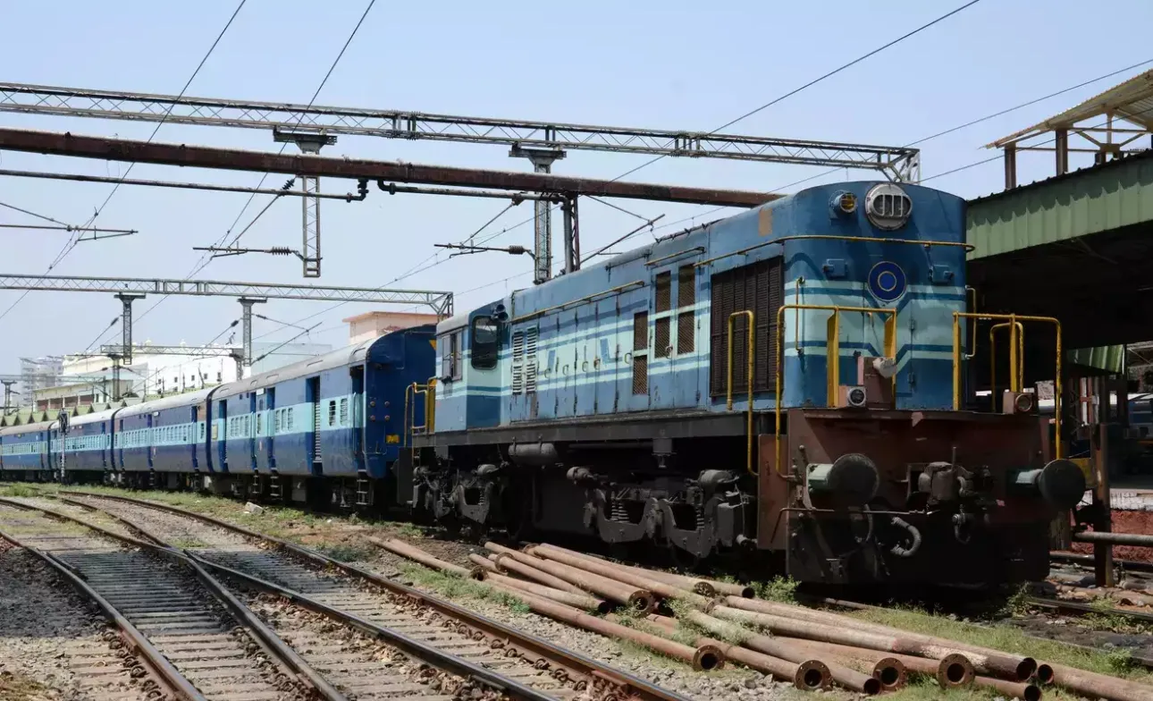 AI-Based System to Protect Wildlife on Railway Tracks