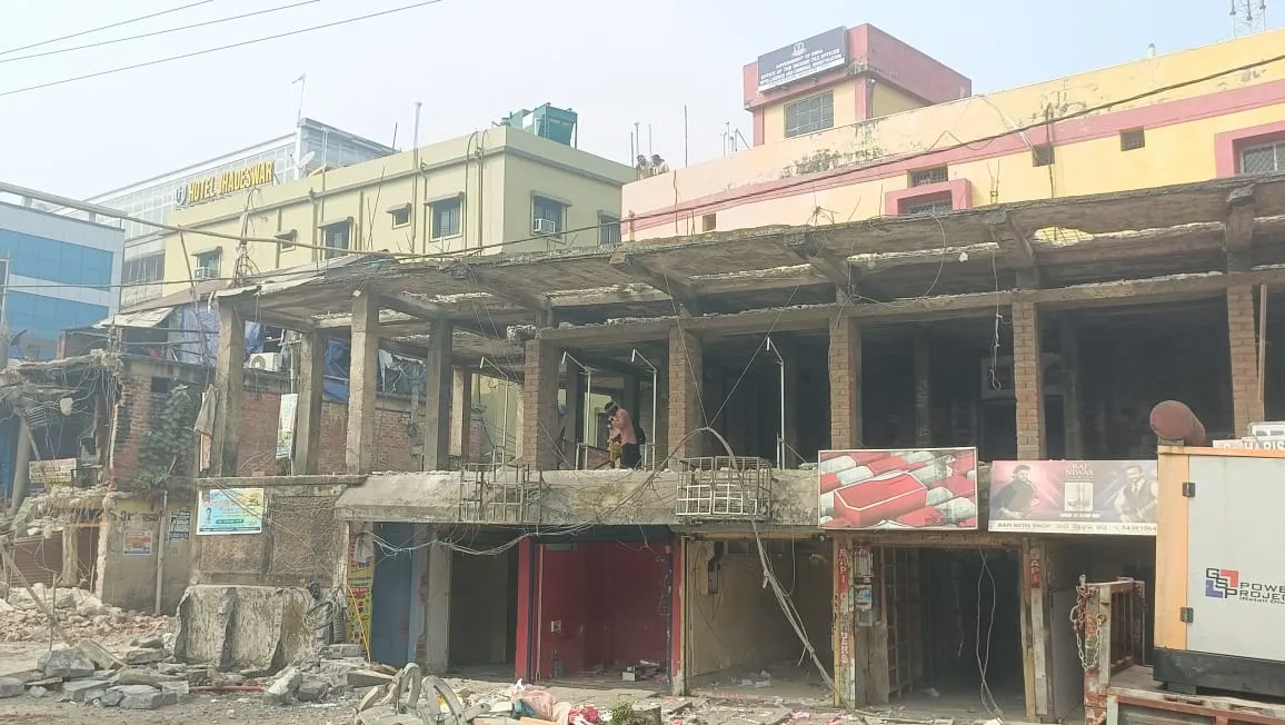 4 market complexes, more than 70 shops demolished