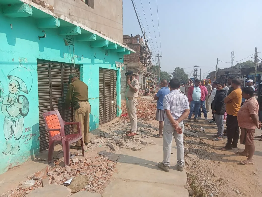 Administration Breaks Sealed Panda Electronics Shop