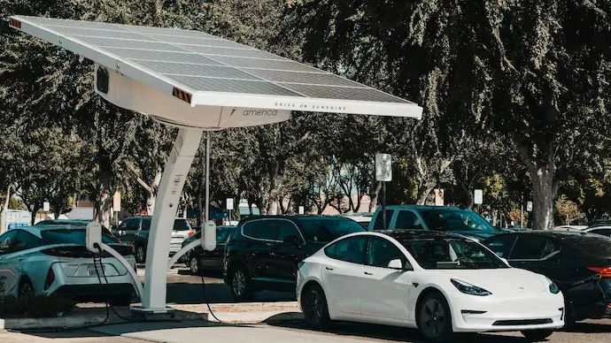 Silver Prices Soar as EV, Solar Demand Surges Globally