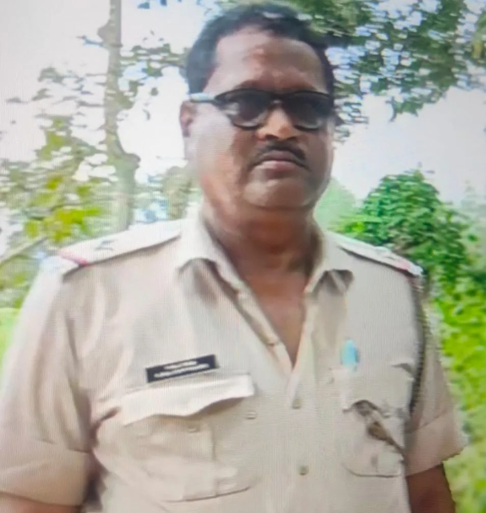 ASI caught by  vigilance while taking bribe