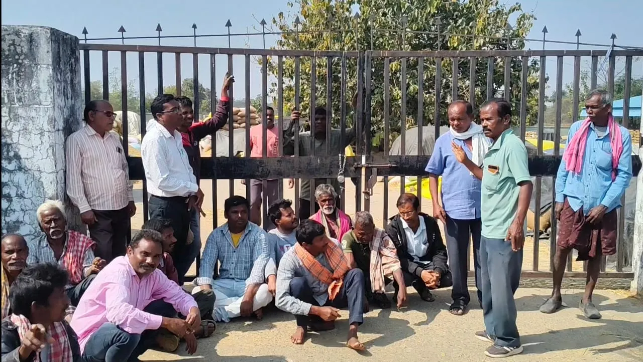 Farmerslock mandi gate