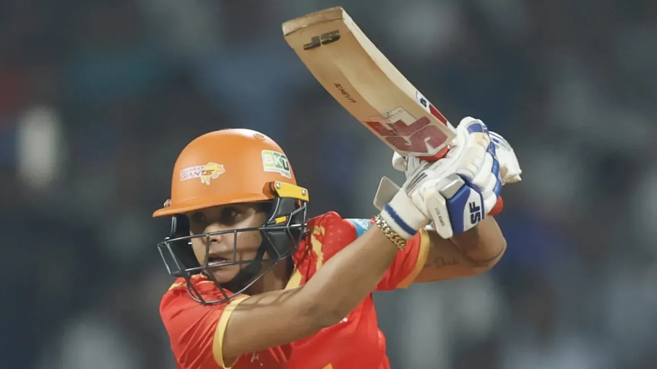 Ayushi Soni Retired Out