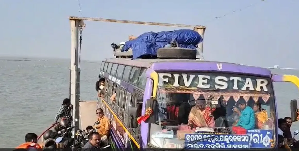 Vasapol stopped in the middle of the Chilika