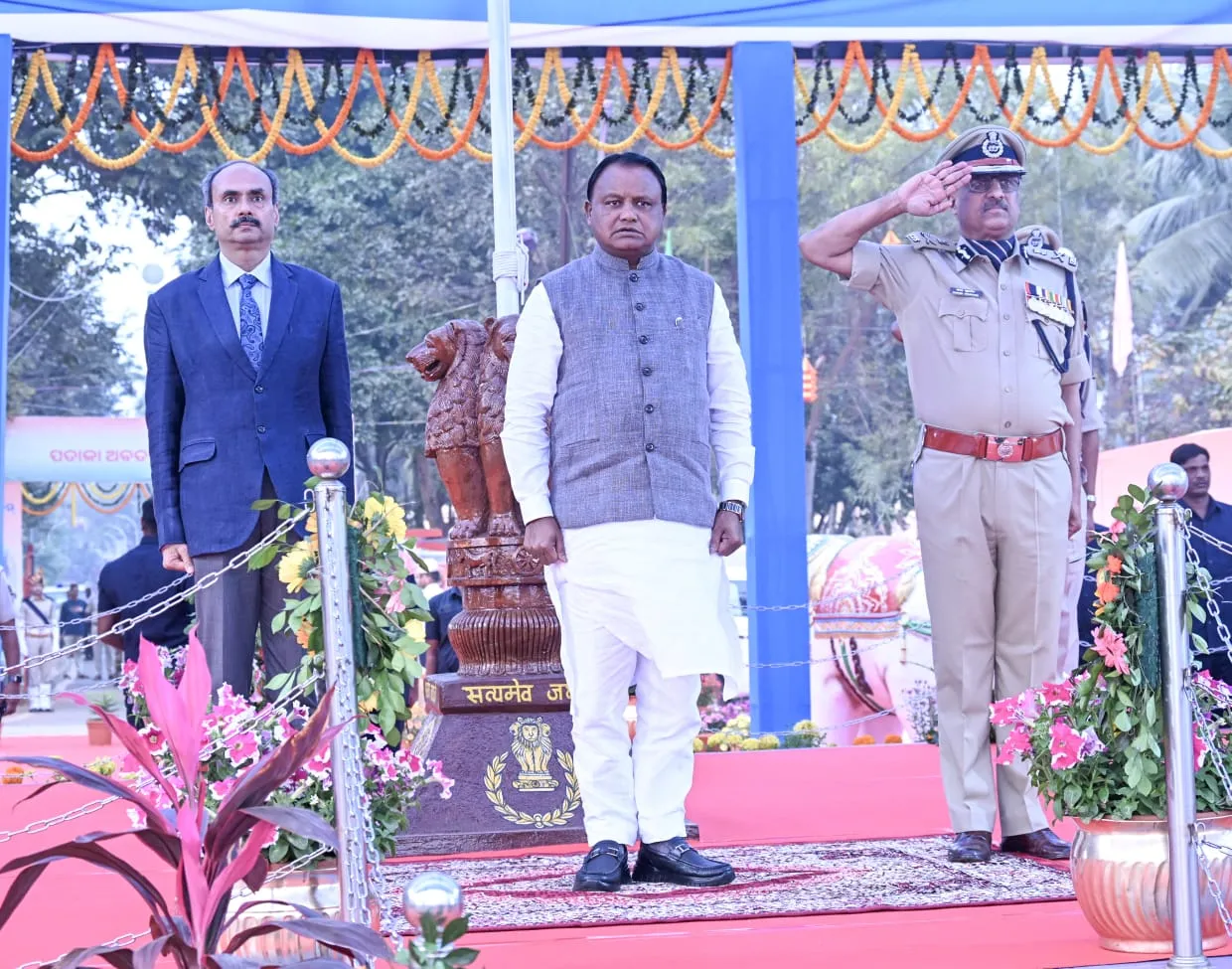 Experience the state-level flag hoisting ceremony followed by an entertaining