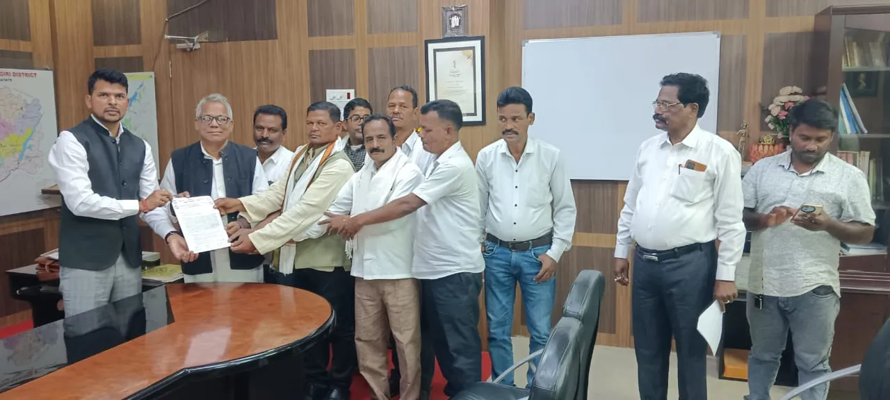 State Congress Kisan Cell and District Congress Party submit memorandum