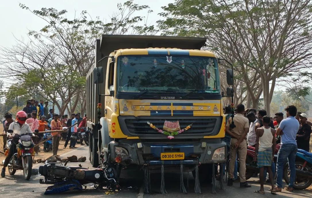 A tragic road accident leaves one biker dead and another seriously injured 