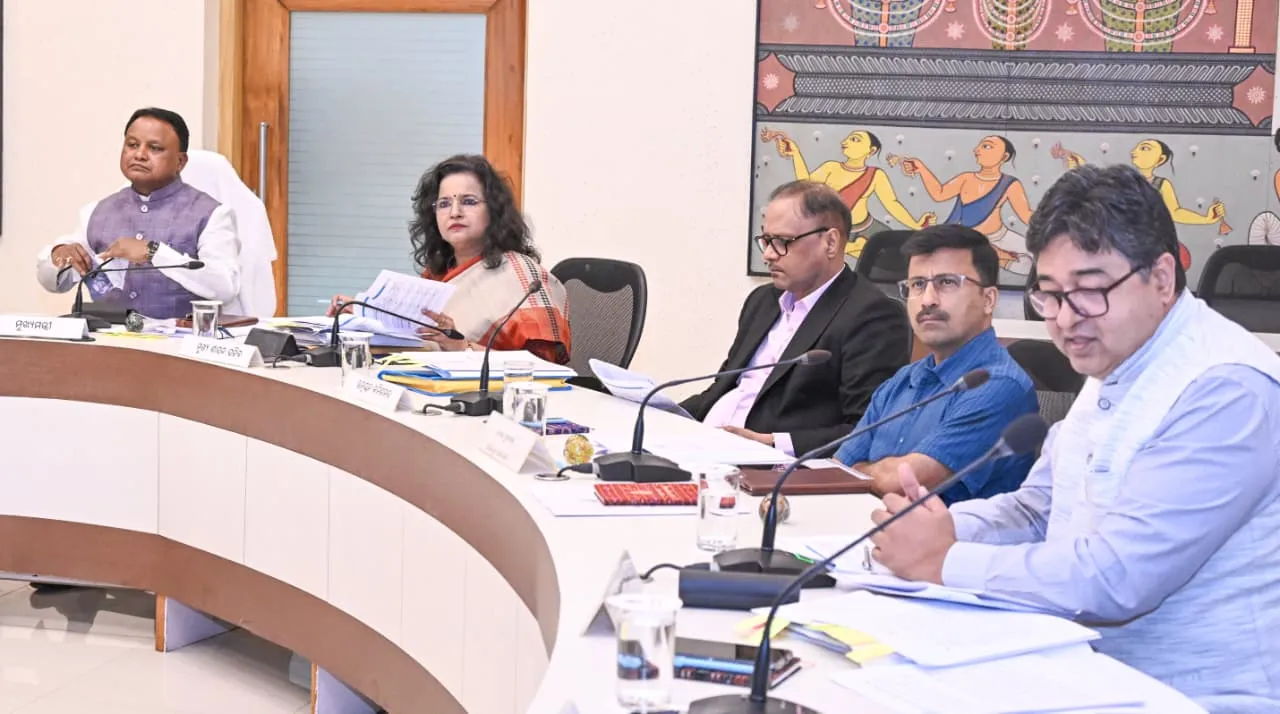 Odisha CM Mohan Charan Majhi Reviews Key Policy Decisions at Ministers’ Meet