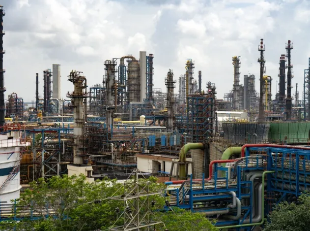 India Significantly Reduces Oil Purchases From Russia After Trade Deal