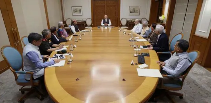 Modi Directs Ministers to Shield Indians From Middle East Crisis
