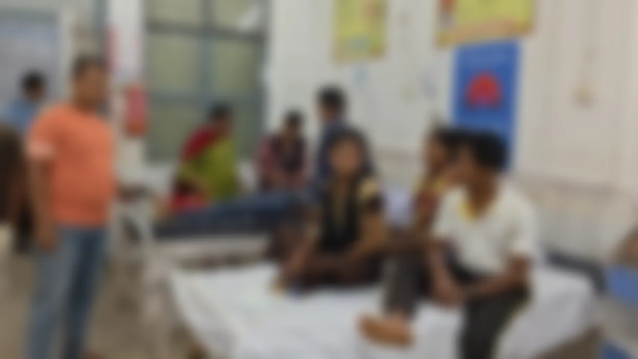 Lightning strike in Pekat village, 12 injured