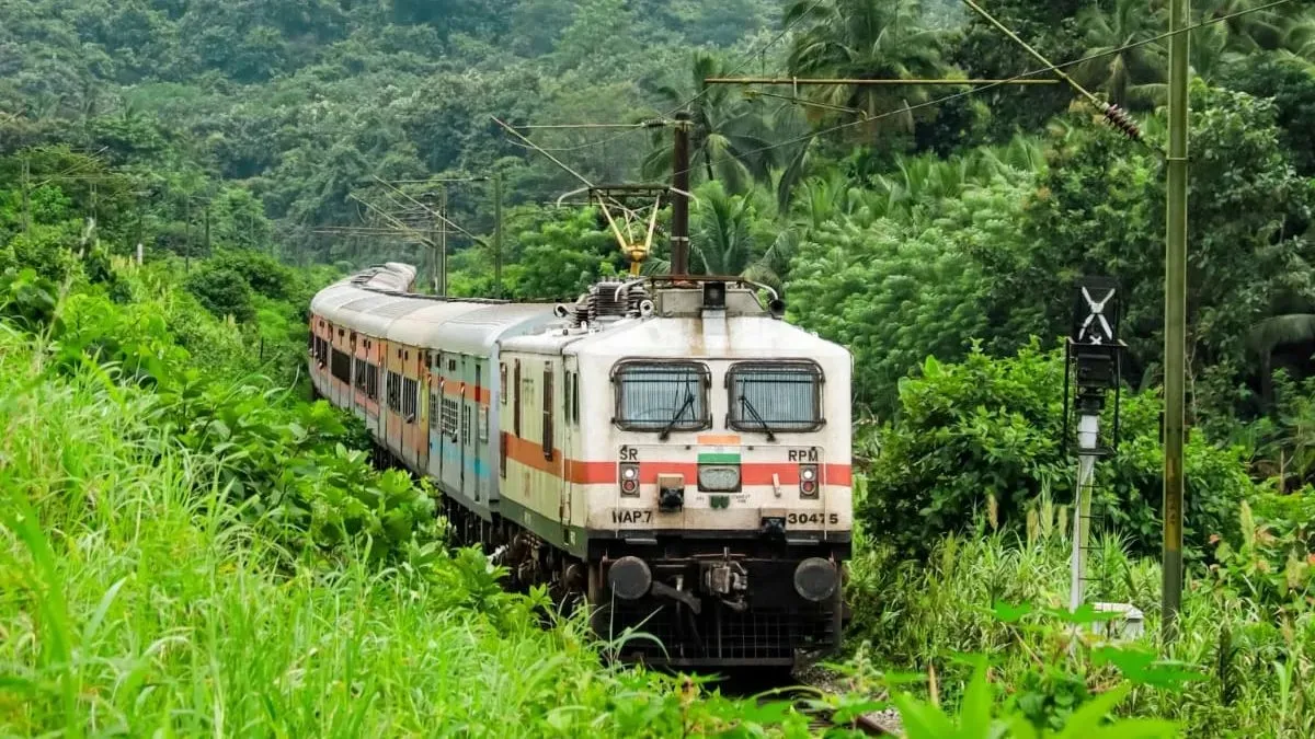 “How Biweekly Express Trains Improve Railway Efficiency”