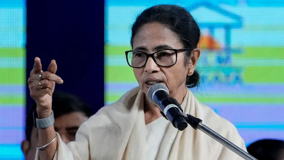 Mamata Banerjee Slams Droupadi Murmu Over ‘BJP Agenda’ Remark