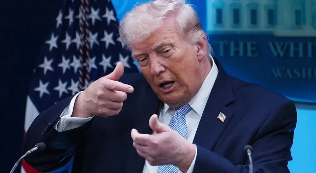  Trump considers strikes on Iran after talk fail