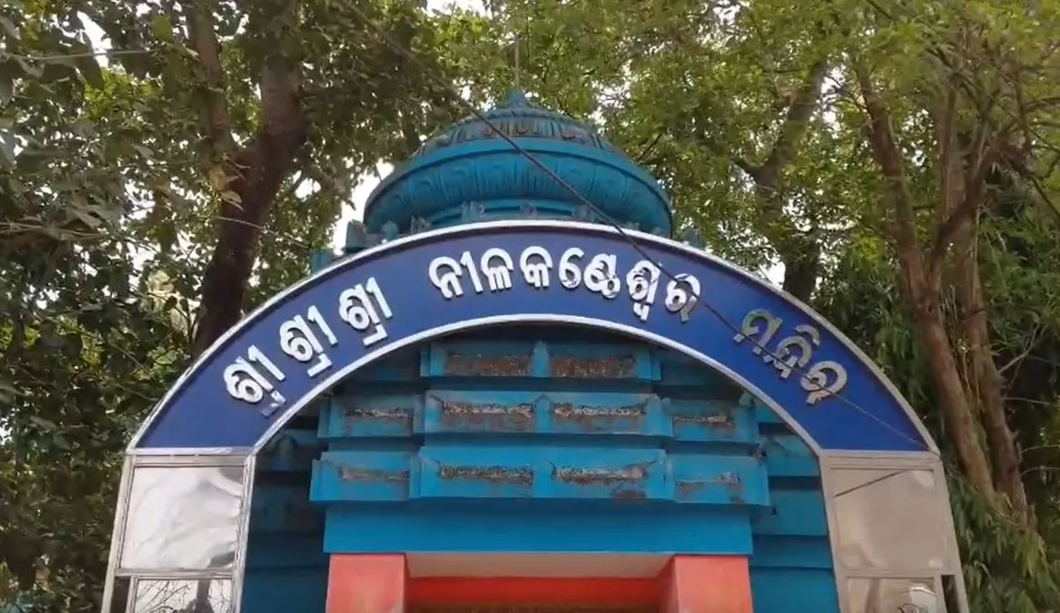 Thieves have no fear of Mahadev; Silver ornaments worth lakhs of rupees stolen from temple
