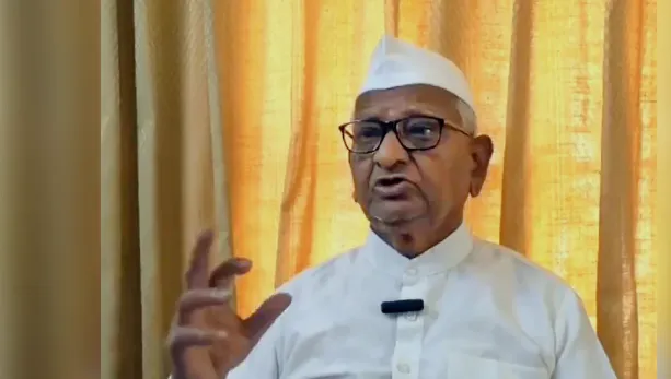 Anna Hazare Slams AAP and Arvind Kejriwal After 7 MPs Exit