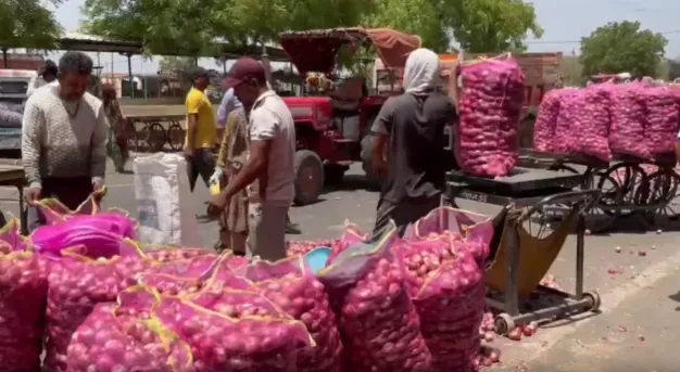 Onion farmers in Maharashtra have launched protests in Nashik and Chhatrapati Sambhajinagar