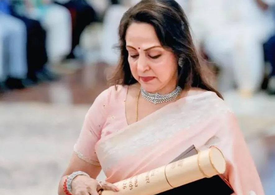 Dharmendra Receives Padma Vibhushan: Hema Malini Gets Emotional, Says “Felt Proud of Dharma Ji”