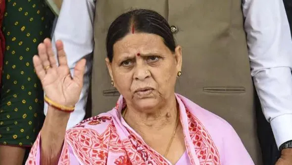 Rabri Devi Refuses to Vacate Government Bungalow Amid Political Controversy in Bihar