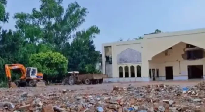 Lashkar Buildings Beyond Repair; 23 Days Spent Clearing Debris