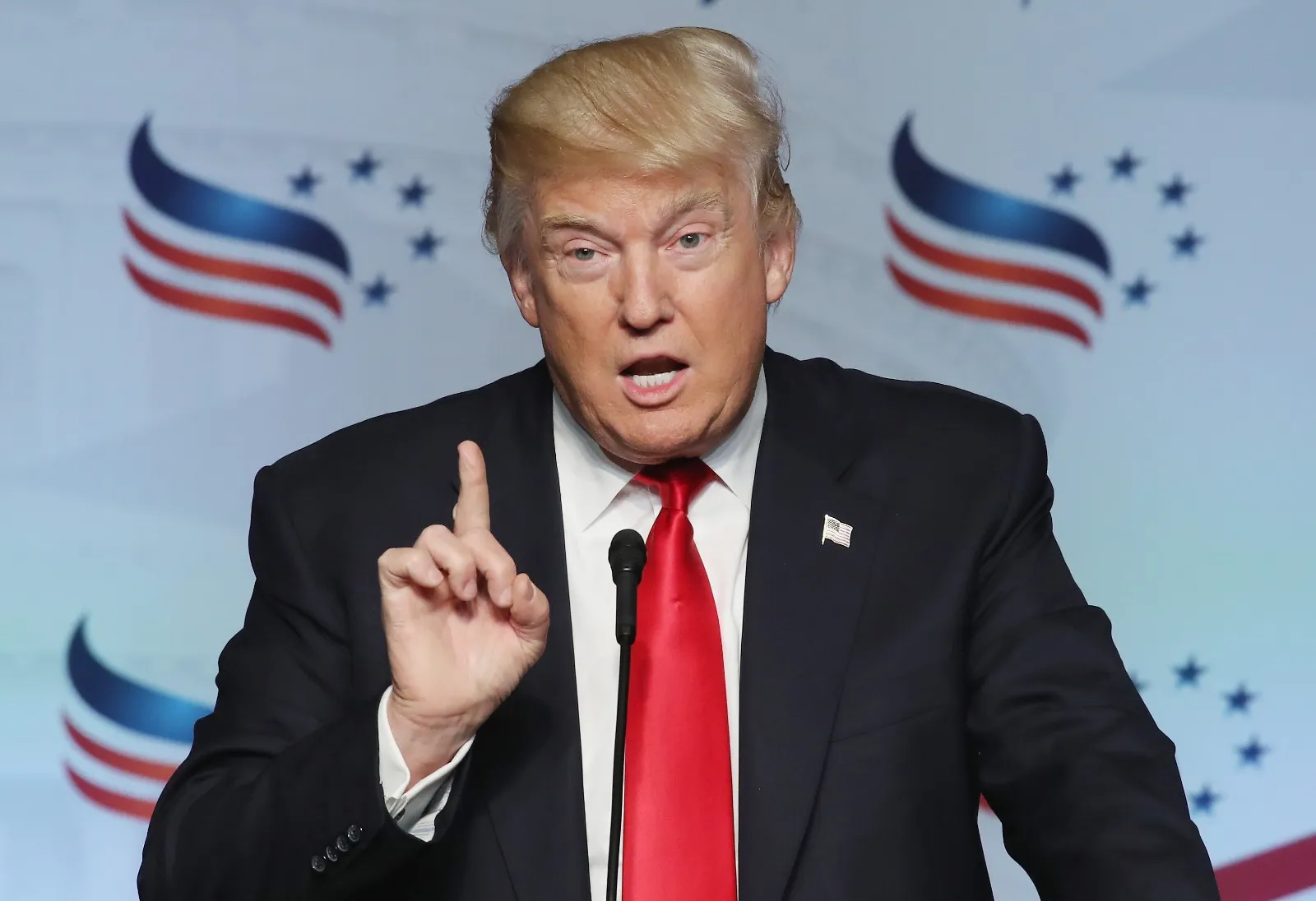 Donald Trump Threats: ବିଶ୍ୱବ୍ୟାପୀ 'ଟ୍ରେଡ୍ ୱାର୍'ର ଚେତାବନୀ ଦେଲେ ଡୋନାଲ୍ଡ ଟ୍ରମ୍ପ, କହିଲେ '୧୦୦% ଟ୍ୟାରିଫ୍ ଲଗାଇବୁ, ସବୁ ବ୍ୟାପାର ଡିଲ୍ ହେବ କ୍ୟାନସେଲ୍'