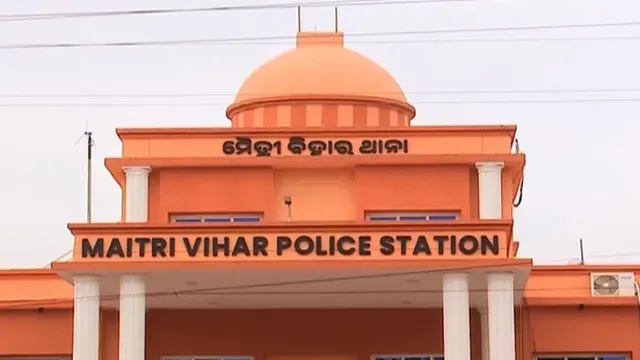ସ୍ପେଶାଲ ସ୍କ୍ୱାଡ୍ କହି ଥାନା ସମ୍ମୁଖରୁ  ଯୁବକଙ୍କୁ ଅପହରଣ ଘଟଣା : ୨ ଗିରଫ