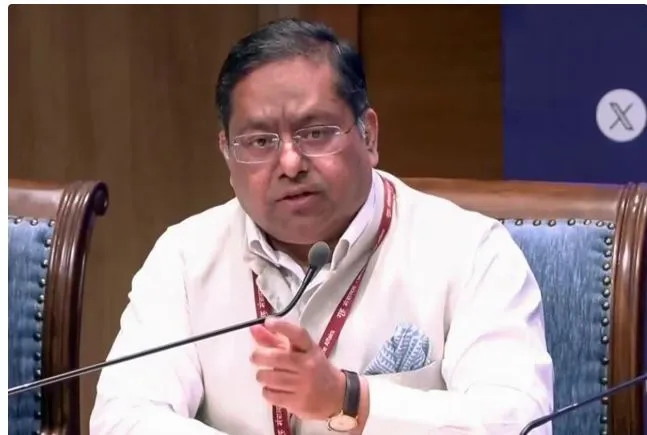 MEA Slams on Pakistan : ଆଙ୍ଗୁଠି ଉଠାଇବା ପୂର୍ବରୁ ନିଜ ଭିତରେ ନିଜକୁ ଦେଖ, କରାଚୀ ଆକ୍ରମଣକୁ ନେଇ ପାକିସ୍ତାନକୁ ଭାରତର କଡ଼ା ଜବାବ