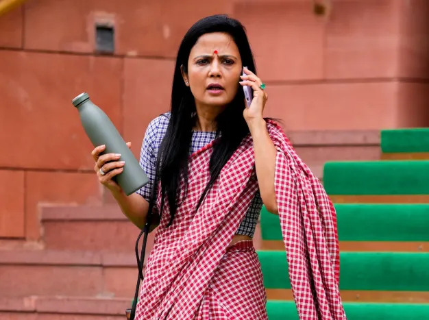 TMC Internal Rift Deepens as Mahua Moitra Challenges Dissident MPs